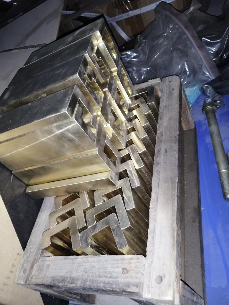 百色柳工铲车配件厂家